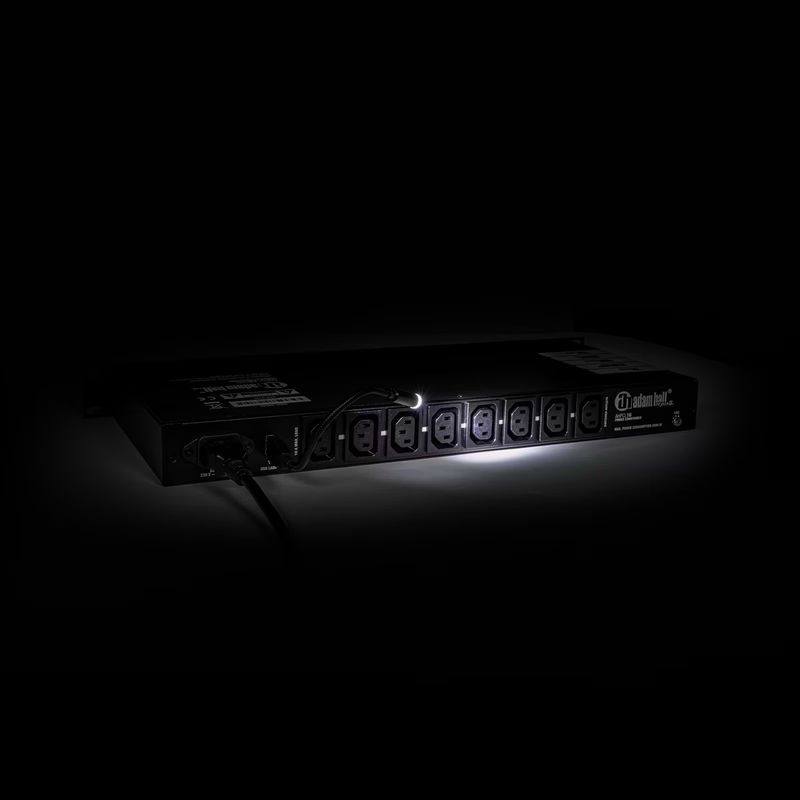 Adam Hall PCL 10 Power Conditioner – med rackbelysning