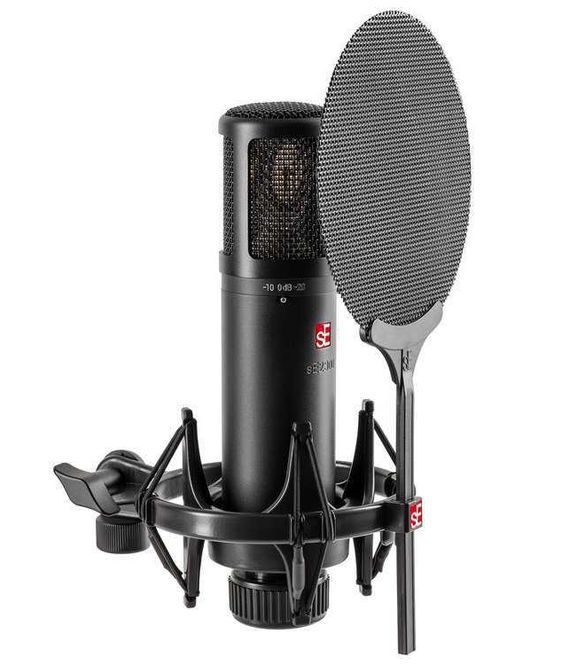 Hovedbilde sE Electronics 2300 med valgbar karakter, komplett m/ shockmount og popfilter