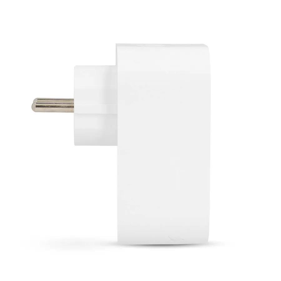 SmartLife Wi-Fi Smart Plug med energimåler, 1x USB-C + 2x USB, 3680 W