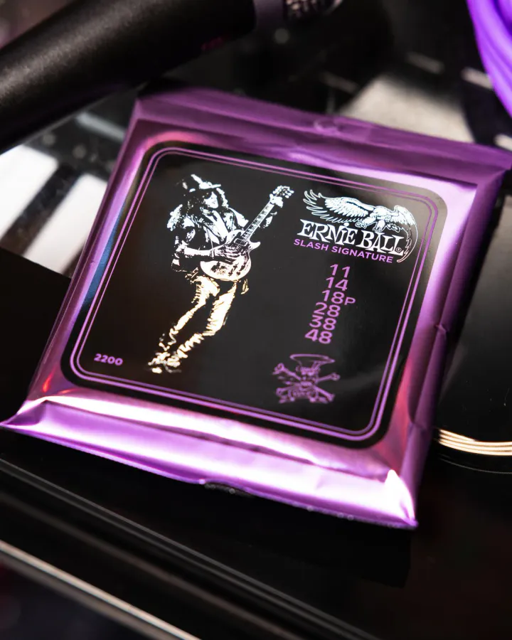 Ernie Ball  EB-2200 Slash Signature Strings  Plasma Enhanced Nickel Plated Steel Wrap, 11-48
